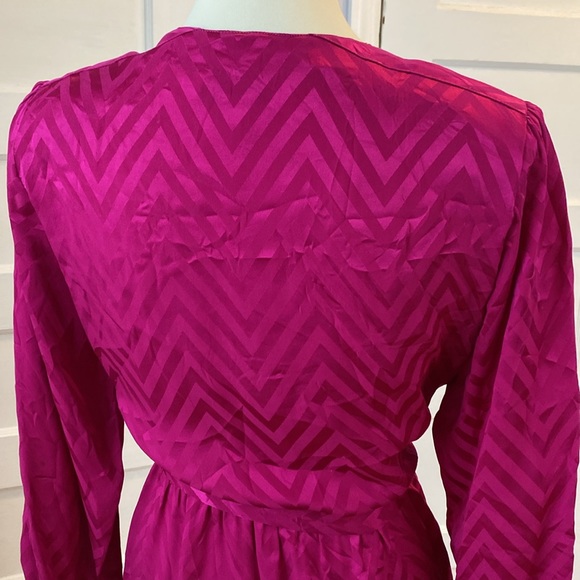 Vintage Ms Chaus Silk Chevron Print Wrap Dress, Size 10 - Picture 11 of 16